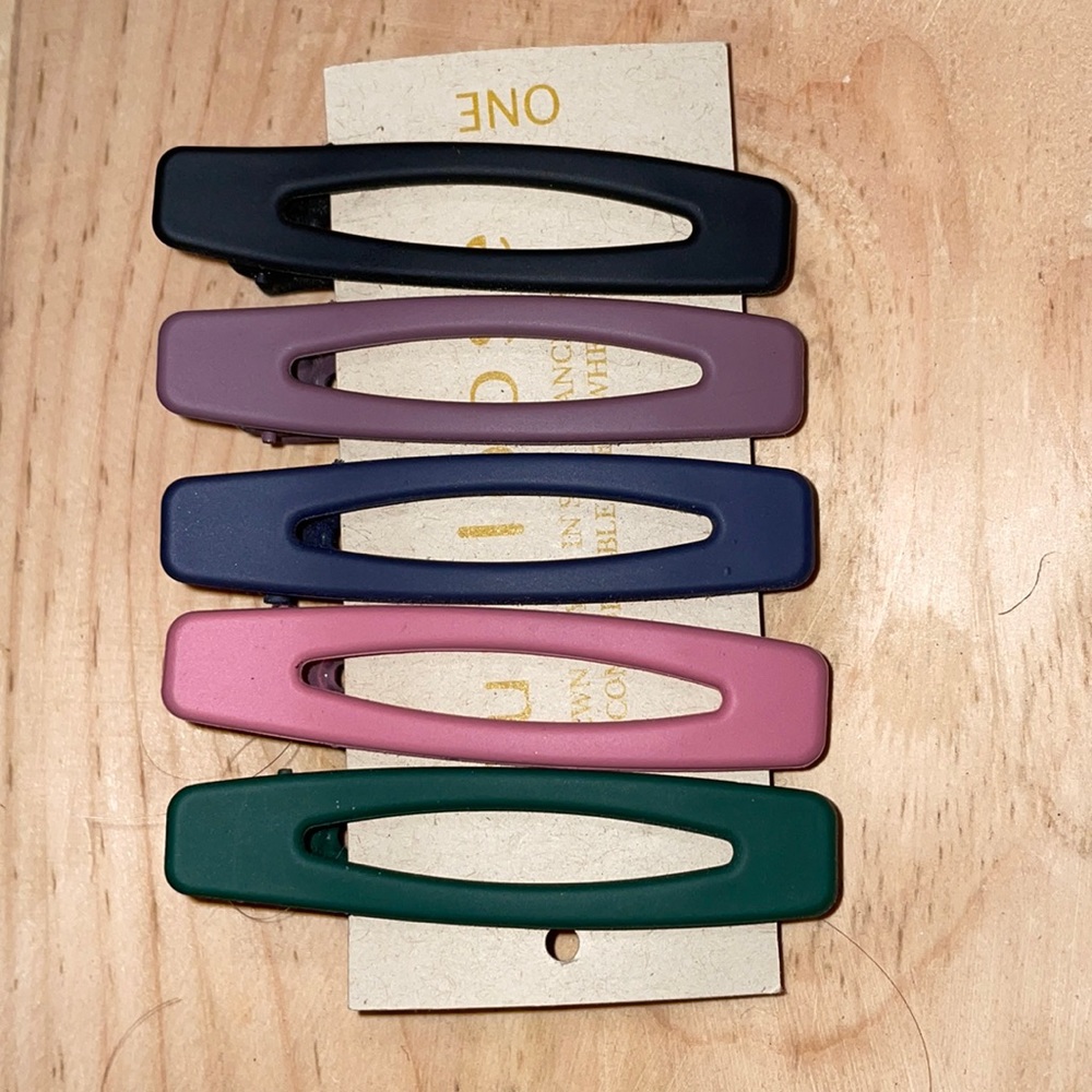 Set of recycled plastic barrettes.. rarely worn